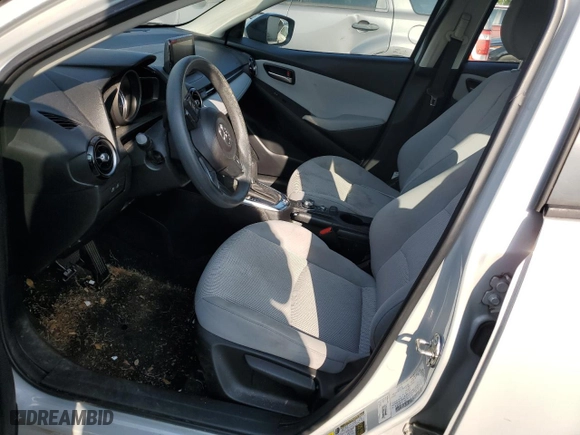 2019 Toyota Yaris Sedan L with VIN 3MYDLBYV2KY527973, listed as a Copart auction lot 68117544 with 27,887 mi miles and Salvage Title. Bid and sale history available at carsss.com. Image 7.