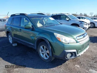 2013 Subaru Outback 2.5i Limited with VIN 4S4BRCKC6D3227927, listed as a IAAI auction lot 41570981 with 205,771 mi miles. Bid and sale history available at carsss.com. Image 1.