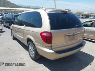 2001 Chrysler Town & Country Limited with VIN 2C8GP64L31R241168, listed as a IAAI auction lot 42094315 with 213,800 mi miles. Bid and sale history available at carsss.com. Image 3.