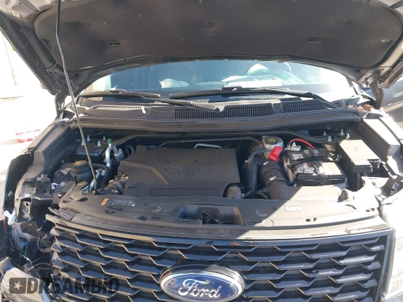 2019 Ford Explorer Sport with VIN 1FM5K8GTXKGA42549, listed as a IAAI auction lot 41548999 with 117,613 mi miles and . Bid and sale history available at carsss.com. Image 10.