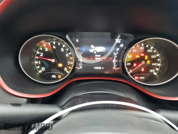 2021 Jeep Compass Trailhawk z VIN 3C4NJDDB4MT571716, wystawiony jako Copart lot #63977335 z przebiegiem 135 382 mil mil oraz Czysty tytuł • Clean title. Historia ofert i sprzedaży dostępna na DreamBid. Obrazek 9.
