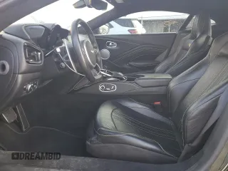 2020 Aston Martin Vantage z VIN SCFSMGAW4LGN03942, wystawiony jako Copart lot #49004855 z przebiegiem 42 583 mil mil oraz Szkody całkowita. Historia ofert i sprzedaży dostępna na DreamBid. Obrazek 7.