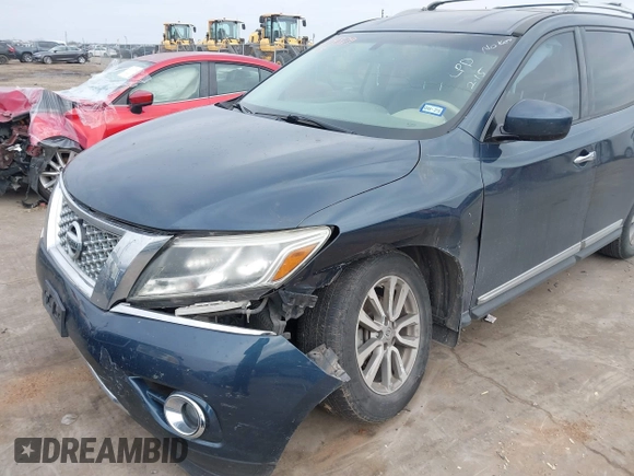 2015 Nissan Pathfinder SV with VIN 5N1AR2MN5FC607557, listed as a IAAI auction lot 41619329 with 151,498 mi miles and . Bid and sale history available at DreamBid. Image 6.