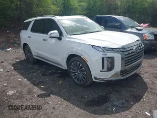 2025 Hyundai Palisade Calligraphy z VIN KM8R74GE8SU828199, wystawiony jako IAAI lot #41939641 z przebiegiem 16 939 mil mil oraz . Historia ofert i sprzedaży dostępna na DreamBid. Obrazek 1.