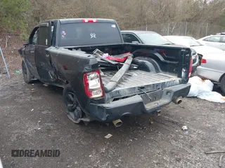 2017 Ram 1500 Express z VIN 1C6RR6KT8HS683418, wystawiony jako IAAI lot #41488810 z przebiegiem 137 659 mil mil oraz . Historia ofert i sprzedaży dostępna na DreamBid. Obrazek 3.