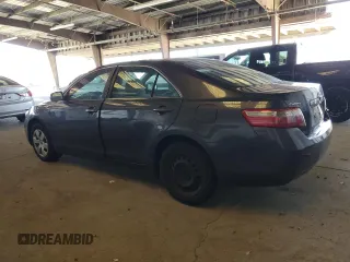 2008 Toyota Camry LE z VIN 4T1BE46K68U747760, wystawiony jako Copart lot #61265565 z przebiegiem 166 379 mil mil oraz Czysty tytuł • Clean title. Historia ofert i sprzedaży dostępna na DreamBid. Obrazek 2.
