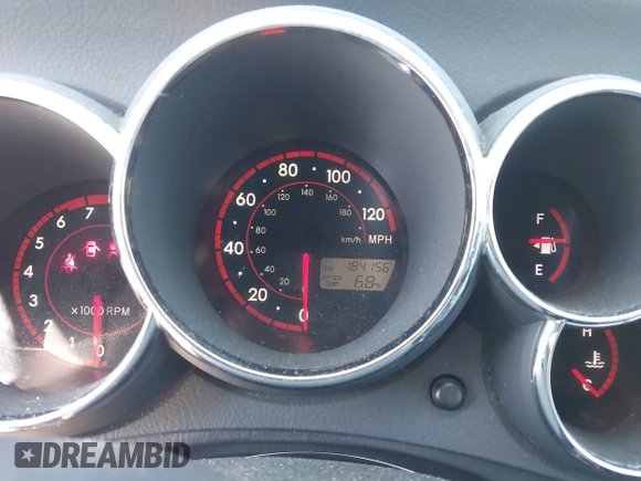 2006 Pontiac Vibe with VIN 5Y2SL658X6Z422993, listed as a IAAI auction lot 42130160 with 184,156 mi miles. Bid and sale history available at carsss.com. Image 7.