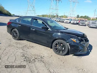 2018 Nissan Altima SR with VIN 1N4AL3AP8JC191729, listed as a IAAI auction lot 40555510 with 106,608 mi miles and . Bid and sale history available at carsss.com. Image 1.