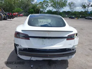 2021 Tesla Model S Plaid с VIN 5YJSA1E67MF436814, выставлен на аукционе IAAI как лот 42499058 с пробегом 21 401 миль миль и . История ставок и продаж доступна на DreamBid. Изображение 17.