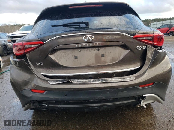 2017 Infiniti QX30 Luxury with VIN SJKCH5CR5HA018641, listed as a Copart auction lot 39949704 with 92,148 mi miles. Bid and sale history available at carsss.com. Image 6.