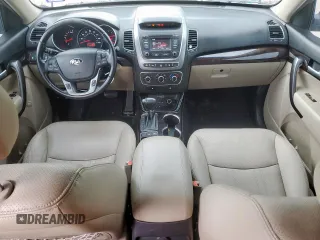 2015 Kia Sorento LX with VIN 5XYKTCA61FG617141, listed as a Copart auction lot 62824255 with 105,796 mi miles and Clean title. Bid and sale history available at DreamBid. Image 8.