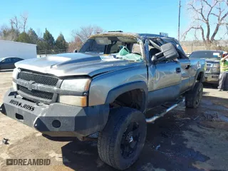 2006 Chevrolet Silverado 2500HD LT1 with VIN 1GCHK23D46F156040, listed as a IAAI auction lot 41635723 with 298,999 mi miles. Bid and sale history available at carsss.com. Image 6.