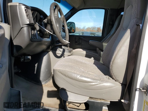 2007 Chevrolet Express Passenger с VIN 1GAHG39UX71253989, выставлен на аукционе Copart как лот 78352934 с пробегом 161 989 миль миль и Списание • Salvage title. История ставок и продаж доступна на DreamBid. Изображение 7.