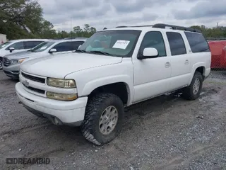2003 Chevrolet Suburban LT with VIN 3GNFK16Z23G280270, listed as a IAAI auction lot 41627119 with 246,282 mi miles. Bid and sale history available at carsss.com. Image 2.