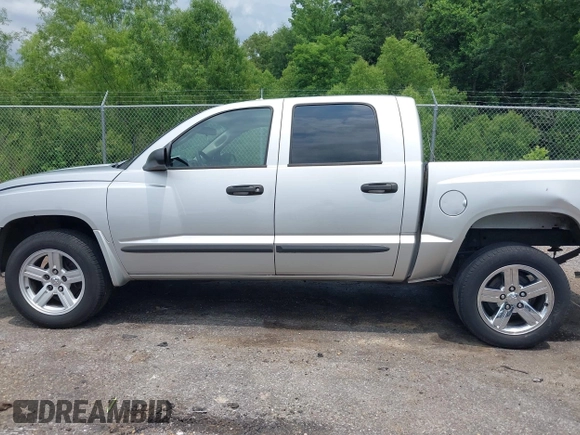 2007 Dodge Dakota SLT z VIN 1D7HE48K27S127788, wystawiony jako IAAI lot #42311626 z przebiegiem 357 130 mil mil oraz . Historia ofert i sprzedaży dostępna na DreamBid. Obrazek 15.