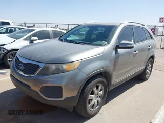 2013 Kia Sorento LX with VIN 5XYKTDA20DG346430, listed as a IAAI auction lot 42180778 with 166,275 mi miles. Bid and sale history available at carsss.com. Image 6.