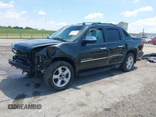 2013 Chevrolet Avalanche LTZ with VIN 3GNTKGE77DG331947, listed as a IAAI auction lot 42396775 with 119,150 mi miles and . Bid and sale history available at DreamBid. Image 18.