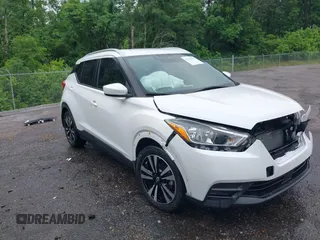 2020 Nissan Kicks SV z VIN 3N1CP5CV6LL479855, wystawiony jako IAAI lot #42112672 z przebiegiem 32 917 mil mil oraz . Historia ofert i sprzedaży dostępna na DreamBid. Obrazek 1.