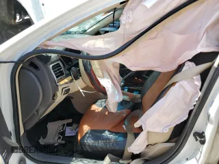 2012 Lincoln MKZ z VIN 3LNHL2GCXCR811391, wystawiony jako Copart lot #56147535 z przebiegiem Nie podano mil oraz Szkoda całkowita • Salvage title. Historia ofert i sprzedaży dostępna na DreamBid. Obrazek 7.