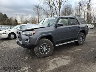 2020 Toyota 4Runner SR5 with VIN JTEBU5JRXL5813596, listed as a Copart auction lot 39779893 with 27,470 mi miles. Bid and sale history available at carsss.com. Image 1.