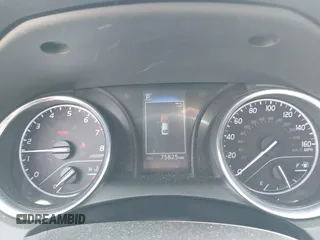 2020 Toyota Camry SE z VIN 4T1G11AK8LU335338, wystawiony jako IAAI lot #41908752 z przebiegiem 75 825 mil mil oraz . Historia ofert i sprzedaży dostępna na DreamBid. Obrazek 7.