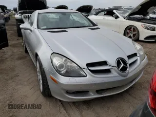 2008 Mercedes-Benz SLK 350 z VIN WDBWK56FX8F181256, wystawiony jako Copart lot #76898704 z przebiegiem Nie podano mil oraz Szkoda całkowita • Salvage title. Historia ofert i sprzedaży dostępna na DreamBid. Obrazek 5.
