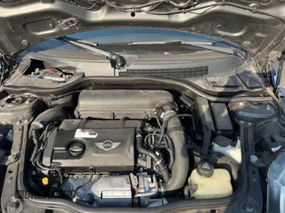 2011 MINI Hardtop S with VIN WMWSV3C57BTY11344, listed as a Copart auction lot 75827444 with 81,874 mi miles and Clean Title. Bid and sale history available at DreamBid. Image 7.