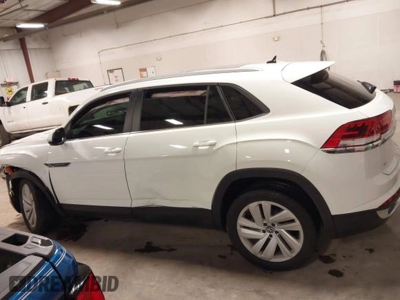 2022 Volkswagen Atlas SE с VIN 1V2KC2CA4NC214204, выставлен на аукционе IAAI как лот 41824976 с пробегом 25 122 миль миль и . История ставок и продаж доступна на DreamBid. Изображение 15.