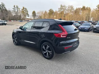 2019 Volvo XC40 R-Design z VIN YV4162UM7K2078081, wystawiony jako IAAI lot #41808014 z przebiegiem 204 223 mil mil oraz . Historia ofert i sprzedaży dostępna na DreamBid. Obrazek 3.