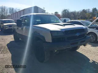 2005 Chevrolet Silverado 1500 LT with VIN 2GCEK13T751216564, listed as a IAAI auction lot 42141599 with 234,810 mi miles and . Bid and sale history available at DreamBid. Image 1.