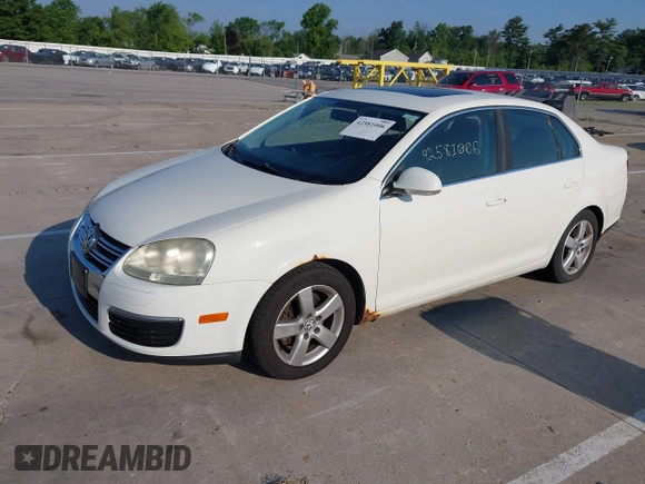 2008 Volkswagen Jetta SE z VIN 3VWRM71K38M188426, wystawiony jako IAAI lot #42581006 z przebiegiem 176 747 mil mil oraz . Historia ofert i sprzedaży dostępna na DreamBid. Obrazek 2.