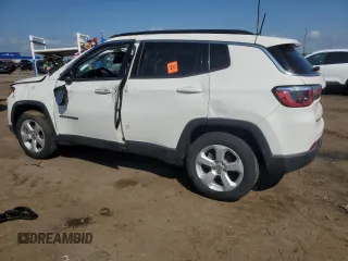 2018 Jeep Compass Latitude z VIN 3C4NJDBB7JT333535, wystawiony jako Copart lot #57238105 z przebiegiem 52 272 mil mil oraz Szkoda całkowita • Salvage title. Historia ofert i sprzedaży dostępna na DreamBid. Obrazek 2.