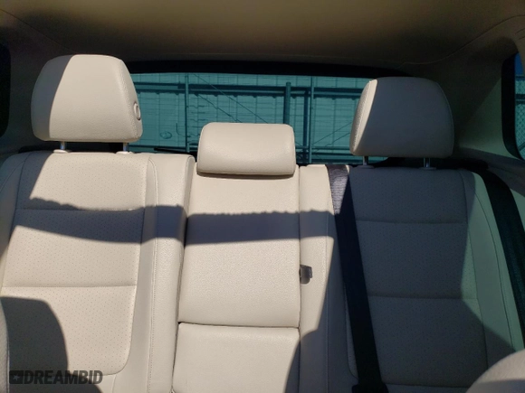 2017 Volkswagen Tiguan Wolfsburg Edition with VIN WVGSV7AX2HK006134, listed as a Copart auction lot 46092395 with 92,807 mi miles and Salvage Title. Bid and sale history available at carsss.com. Image 10.