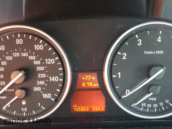 2012 BMW X5 35i z VIN 5UXZV4C55CL765391, wystawiony jako Copart lot #63816295 z przebiegiem 105 853 mil mil oraz Czysty tytuł • Clean title. Historia ofert i sprzedaży dostępna na DreamBid. Obrazek 9.