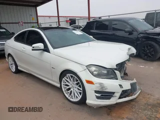 2012 Mercedes-Benz C 250 с VIN WDDGJ4HB0CF848914, выставлен на аукционе IAAI как лот 42360885 с пробегом 171 456 миль миль и . История ставок и продаж доступна на DreamBid. Изображение 1.