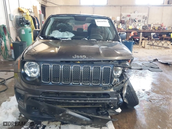 2019 Jeep Renegade Sport with VIN ZACNJBAB0KPK07349, listed as a IAAI auction lot 41618909 with 82,402 mi miles. Bid and sale history available at carsss.com. Image 12.