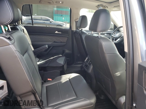 2022 Volkswagen Atlas SE with VIN 1V2KP2CA0NC522197, listed as a Copart auction lot 69316214 with 29,356 mi miles and Salvage title. Bid and sale history available at DreamBid. Image 11.