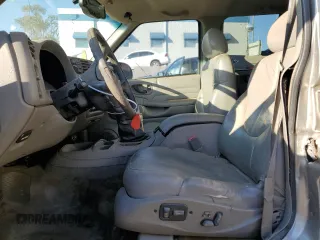 2001 GMC Jimmy SLE with VIN 1GKDT13W212223469, listed as a Copart auction lot 73249724 with 171,606 mi miles and Salvage Title. Bid and sale history available at carsss.com. Image 7.