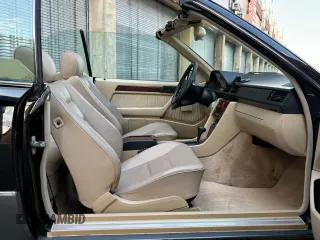 1995 Mercedes-Benz E 320 with VIN WDBEA66E8SC239370, listed as a Copart auction lot 55871605 with 119,102 mi miles and Salvage Title. Bid and sale history available at DreamBid. Image 6.