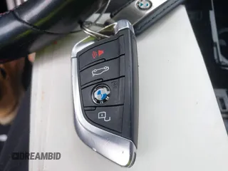2022 BMW M3 Competition z VIN WBS33AY0XNFM29450, wystawiony jako IAAI lot #41609392 z przebiegiem 22 776 mil mil oraz . Historia ofert i sprzedaży dostępna na DreamBid. Obrazek 11.