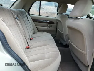 2004 Mercury Grand Marquis GS z VIN 2MEFM74W94X601693, wystawiony jako Copart lot #56303935 z przebiegiem 98 674 mil mil oraz Czysty tytuł • Clean title. Historia ofert i sprzedaży dostępna na DreamBid. Obrazek 10.