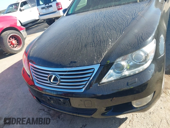 2010 Lexus LS 460 with VIN JTHBL5EFXA5095406, listed as a IAAI auction lot 41135894 with 181,132 mi miles. Bid and sale history available at carsss.com. Image 6.