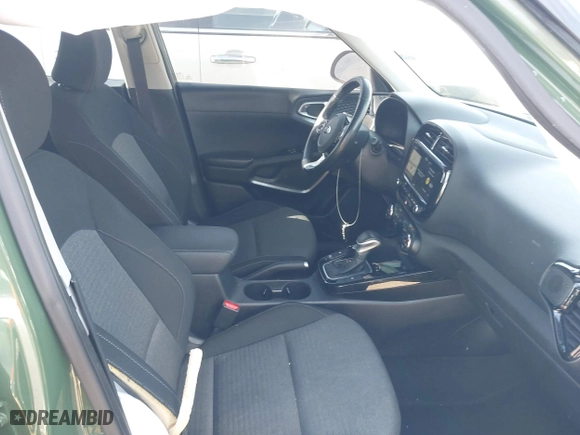2021 Kia Soul EX with VIN KNDJ33AU4M7127264, listed as a IAAI auction lot 41339243 with 102,279 mi miles. Bid and sale history available at carsss.com. Image 5.