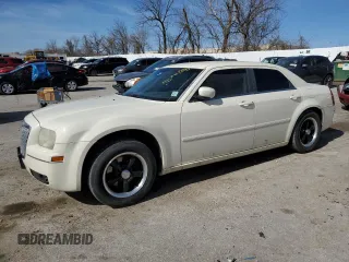 2005 Chrysler 300 with VIN 2C3JA53G65H525644, listed as a Copart auction lot 48789155 with 211,074 mi miles and Salvage Title. Bid and sale history available at carsss.com. Image 1.