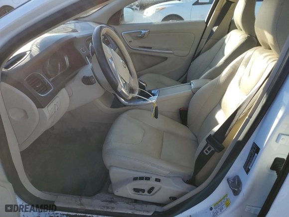 2015 Volvo V60 T5 Drive-E Platinum with VIN YV140MEM1F1266256, listed as a Copart auction lot 83092644 with 44,048 mi miles and Salvage Title. Bid and sale history available at carsss.com. Image 7.