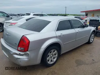 2007 Chrysler 300 Touring with VIN 2C3KA53G47H871375, listed as a IAAI auction lot 41914348 with 149,950 mi miles. Bid and sale history available at carsss.com. Image 4.