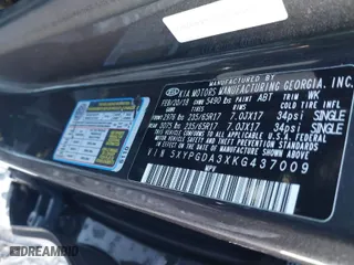 2019 Kia Sorento LX with VIN 5XYPGDA3XKG437009, listed as a IAAI auction lot 41239976 with 88,089 mi miles. Bid and sale history available at carsss.com. Image 9.