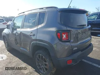 2016 Jeep Renegade Latitude with VIN ZACCJBBT9GPD52754, listed as a IAAI auction lot 41868531 with 161,159 mi miles. Bid and sale history available at carsss.com. Image 3.