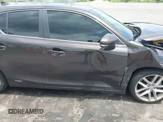 2014 Lexus CT 200h с VIN JTHKD5BH7E2188605, выставлен на аукционе IAAI как лот 42467874 с пробегом 128 837 миль миль и . История ставок и продаж доступна на DreamBid. Изображение 18.
