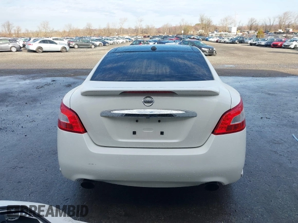 2010 Nissan Maxima SV z VIN 1N4AA5AP7AC865211, wystawiony jako IAAI lot #41783071 z przebiegiem 177 512 mil mil oraz . Historia ofert i sprzedaży dostępna na DreamBid. Obrazek 17.